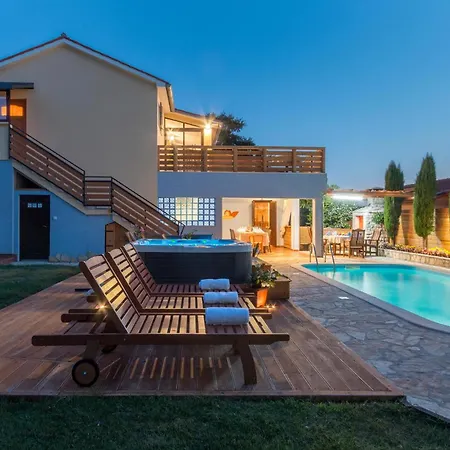 Awesome Home In Marcana With Kitchen