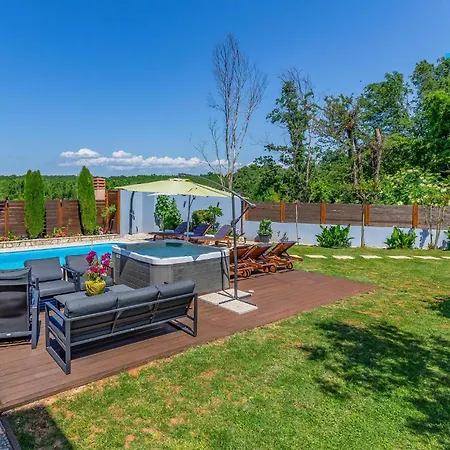 Awesome Home In Marcana With Kitchen Holiday home