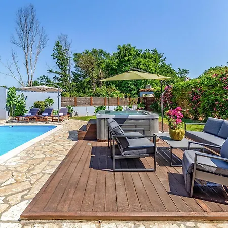 Holiday home Awesome Home In Marcana With Kitchen