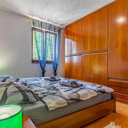Awesome Home In Marcana With Kitchen Holiday home *